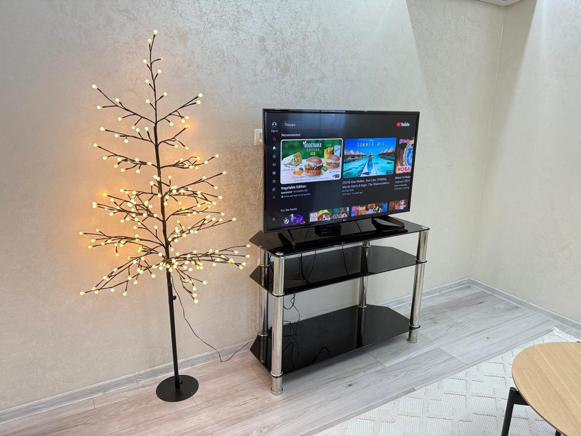 Cozy Two Bedroom Large Apartment 基希讷乌 外观 照片
