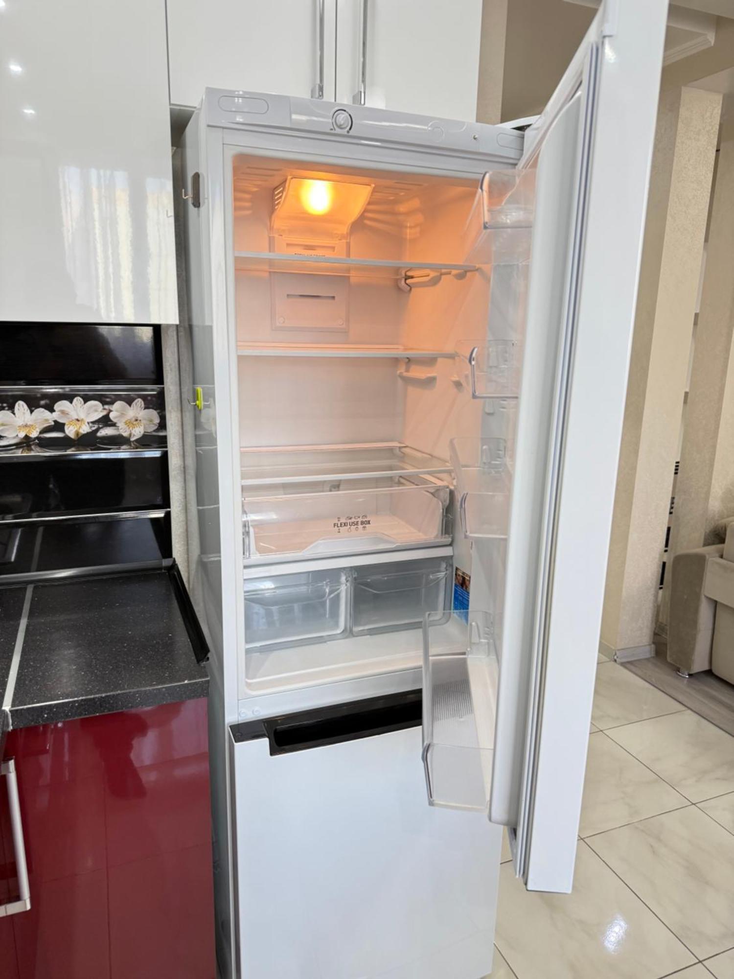 Cozy Two Bedroom Large Apartment 基希讷乌 外观 照片
