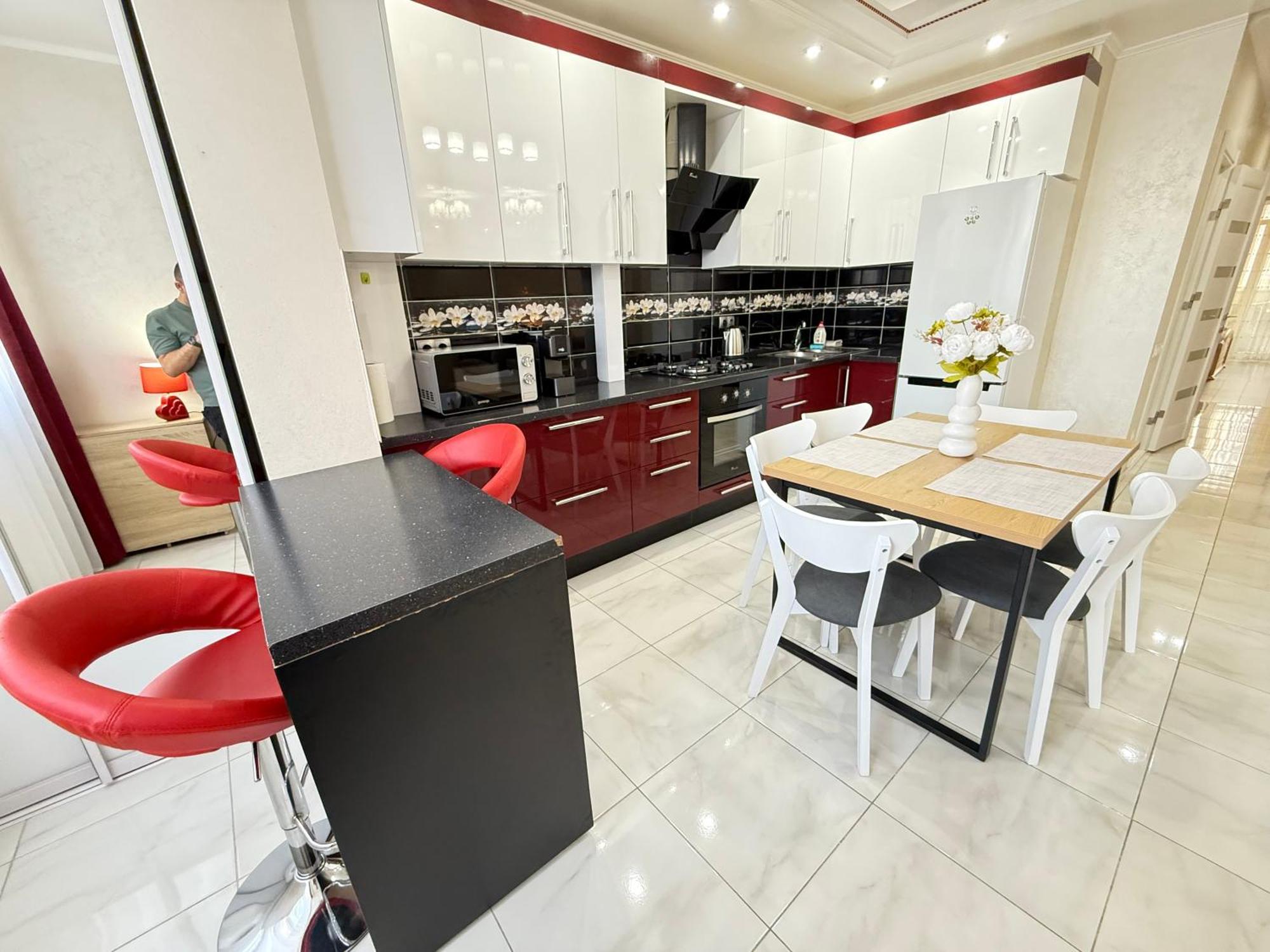 Cozy Two Bedroom Large Apartment 基希讷乌 外观 照片