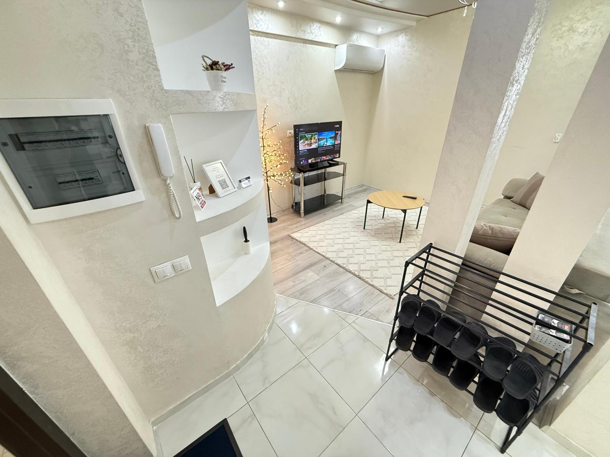 Cozy Two Bedroom Large Apartment 基希讷乌 外观 照片
